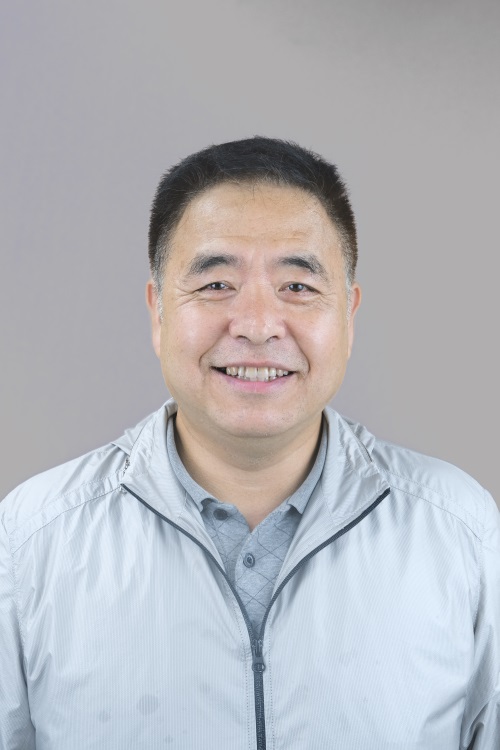 严龙茂